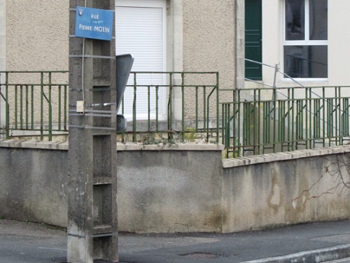 Un berruyer un peu Berrurier, un pas con très Con